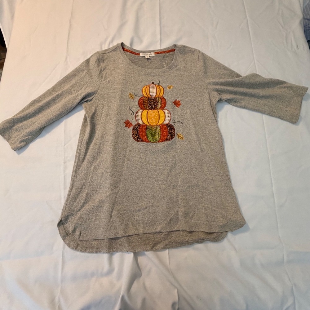 Clover + Pine Gray Pumpkin Stack Applique Fall Top XL Heathered Knit Long Sleeve